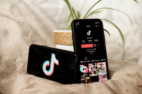 What Are the Effective Ways for UK Skincare Brands to Use TikTok for Product Demos?